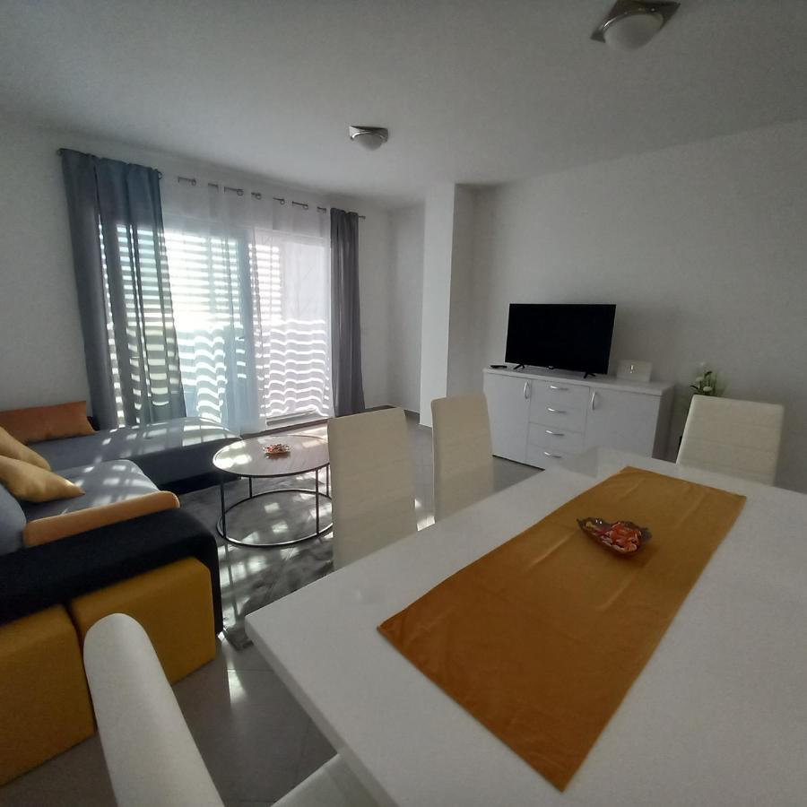 Apartman Nehaj Apartment เซนญ์ ภายนอก รูปภาพ