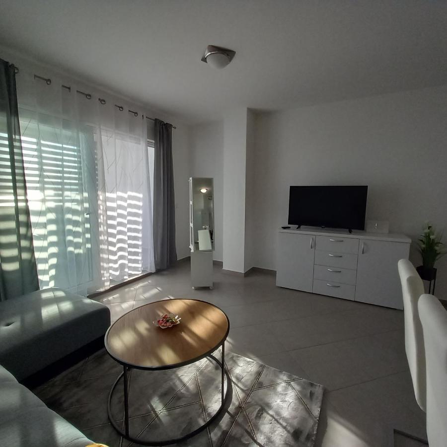 Apartman Nehaj Apartment เซนญ์ ภายนอก รูปภาพ